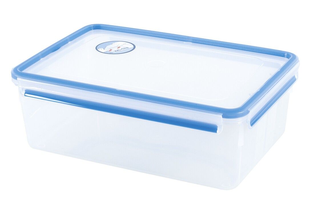 Contenitore rettangolare con coperchio e chiusura blu. Contenitore trasparente con cornice blu.