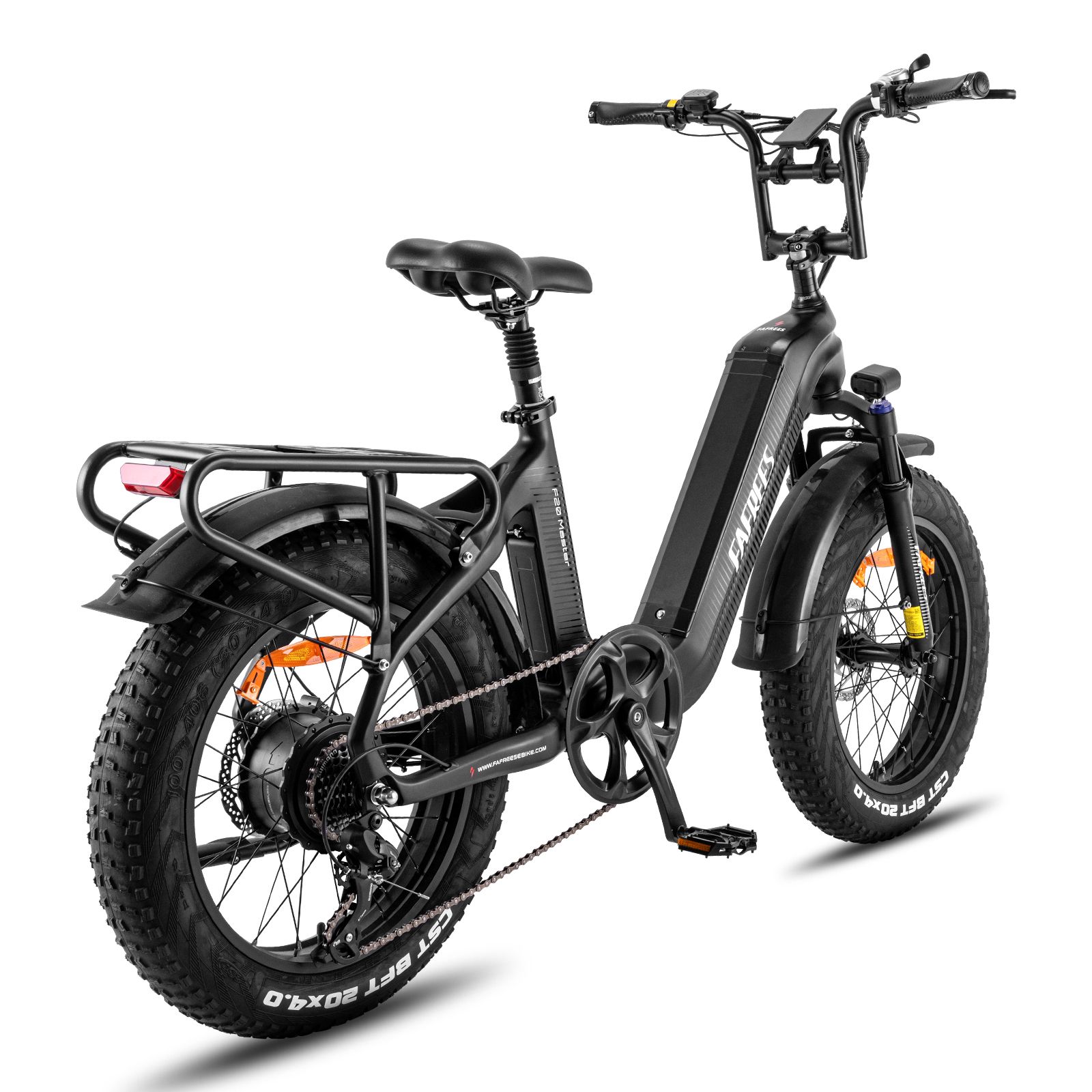 E-bike nera con pneumatici larghi, portapacchi e logo FAFREES. Vista posteriore.