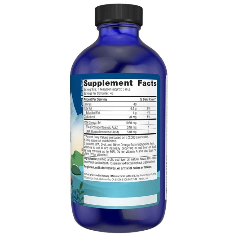Retro di una bottiglia blu con informazioni nutrizionali sull'olio di fegato di merluzzo. Contiene 1060 mg di Omega-3.