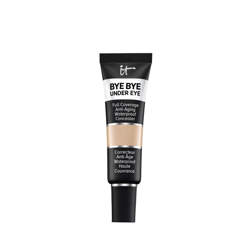 Tubo correttore, tappo nero, testo bianco: Bye Bye Under Eye. Testo: Full Coverage, Anti-Aging, Waterproof Concealer. Colore: Medium.