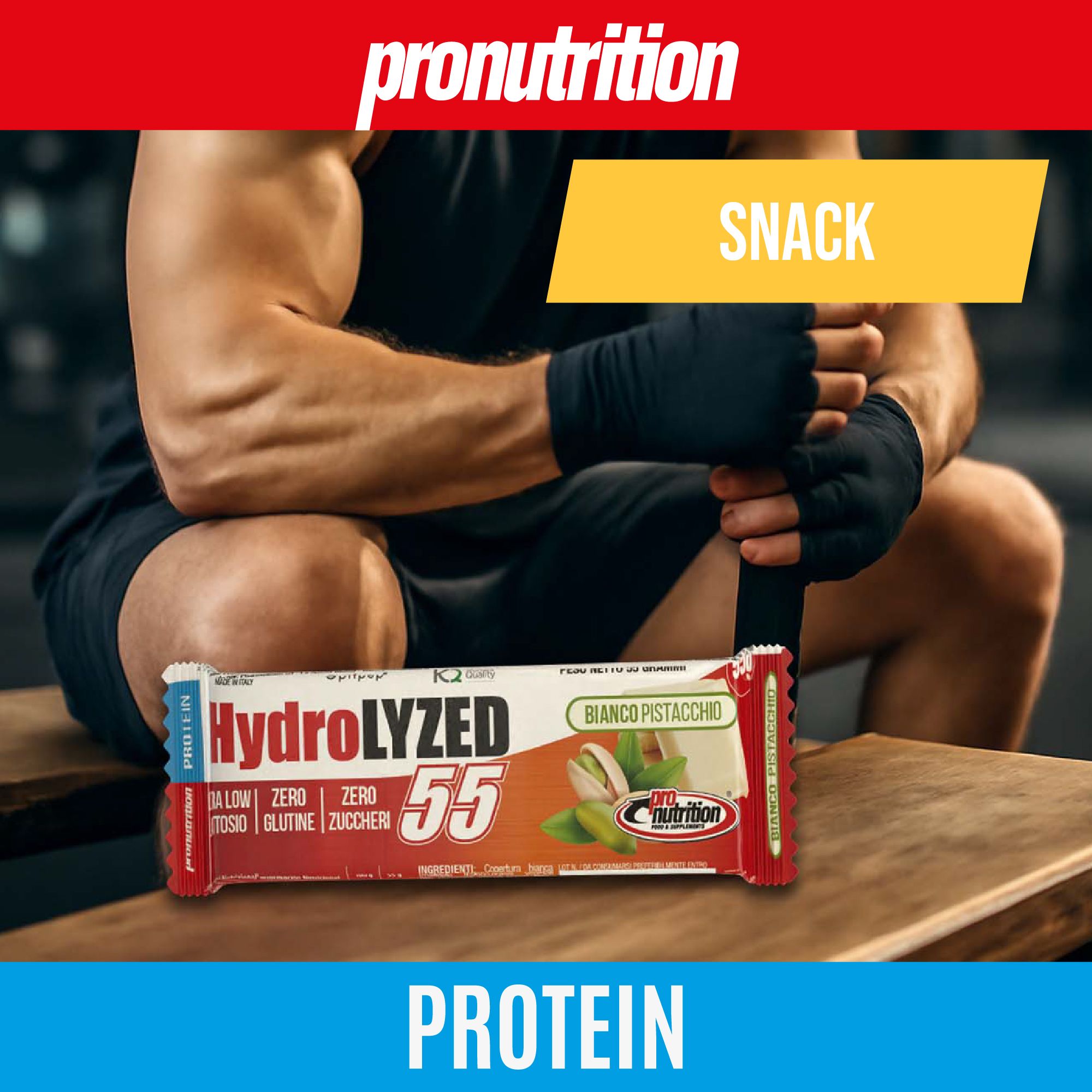 Barretta proteica. Testo: Hydrolyzed 55, Bianco Pistacchio, DA LOW, ZERO GLUTINE, ZERO ZUCCHERI. Uomo seduto.