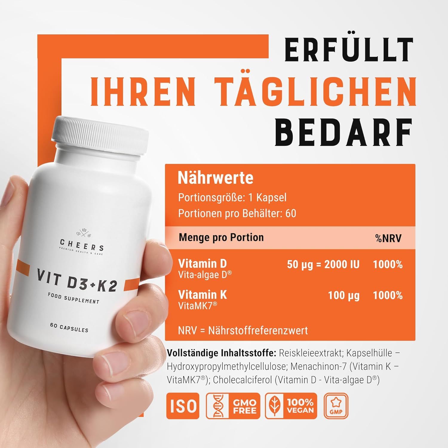 Flacone bianco con capsule. Scritta: VIT D3+K2, 60 capsule. Mano che tiene il flacone. Informazioni nutrizionali: Vitamina D, K, ingredienti.