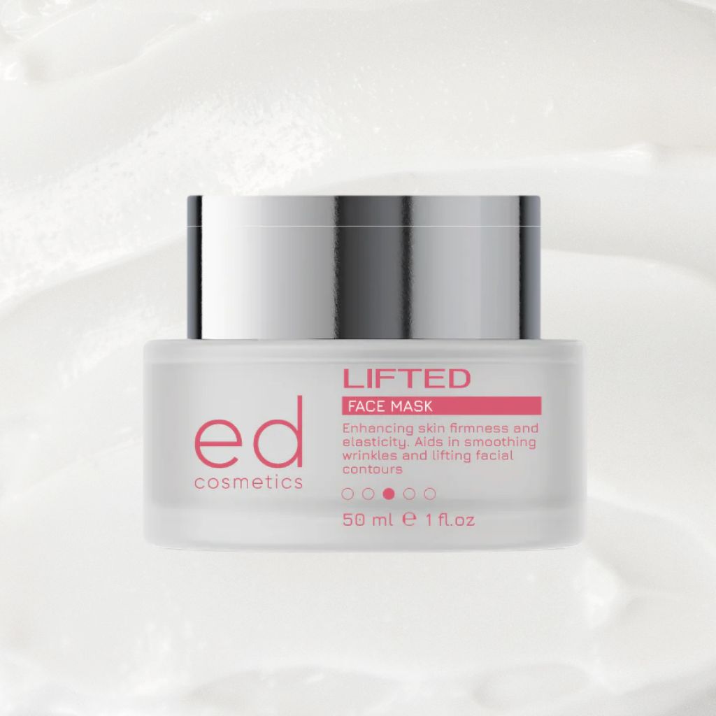 Vasetto di crema con coperchio argentato. Scritta: "LIFTED FACE MASK" e "ed cosmetics". Prodotto su sfondo bianco.