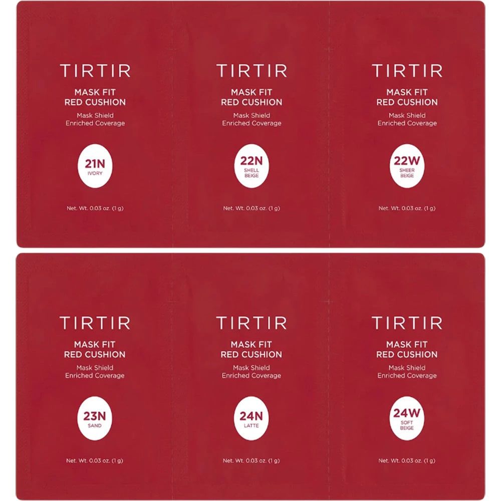 Sei confezioni rosse con nomi di prodotti e varianti di colore: 21N, 22N, 22W, 23N, 24N, 24W. Testo: Mask Fit Red Cushion.