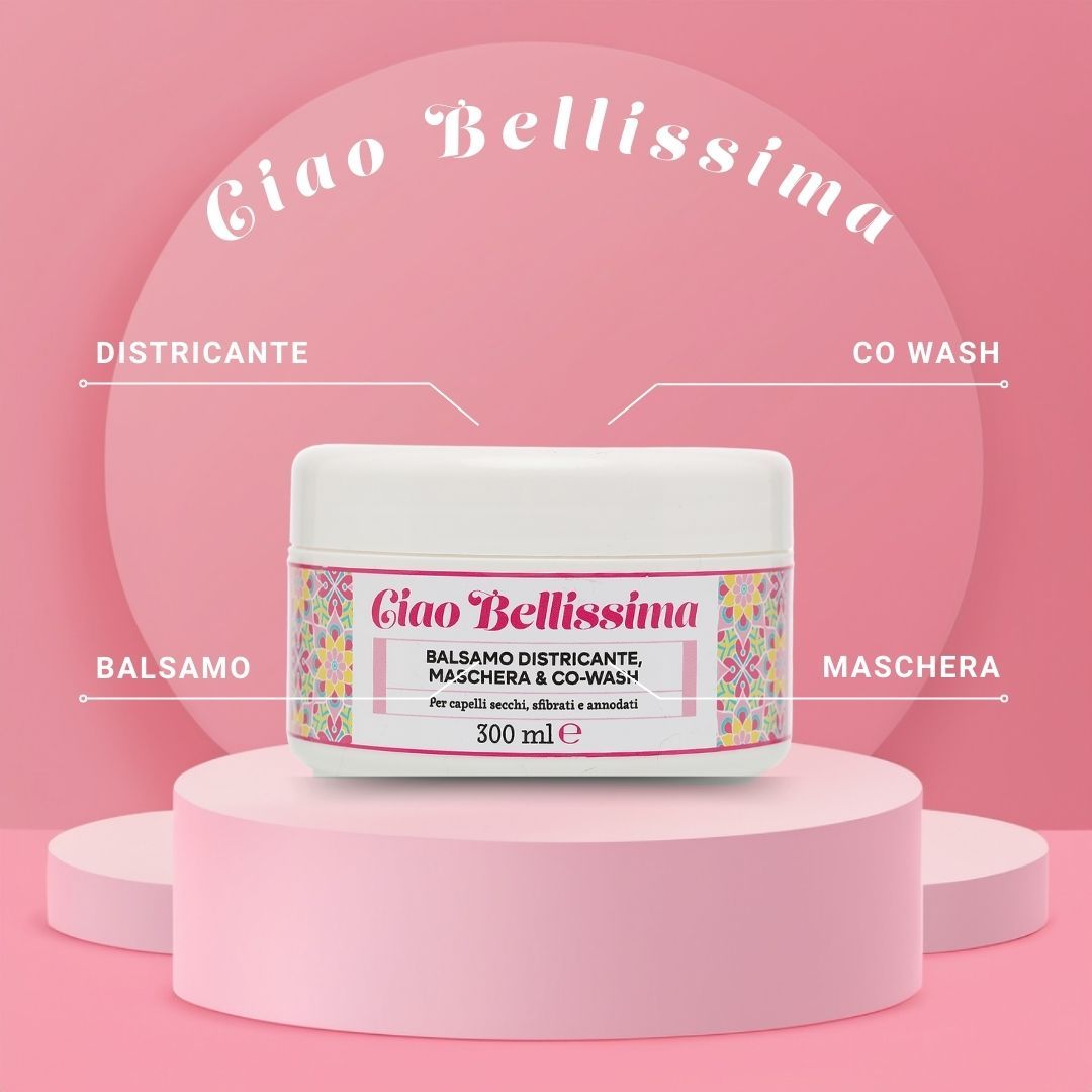 Contenitore rettangolare Ciao Bellissima. Balsamo Districante, Maschera & Co-Wash. 300 ml. Posizionato su piedistallo.