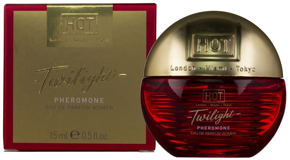 Flacone di profumo rosso e scatola rossa, scritta "Twilight Pheromone" su entrambi.