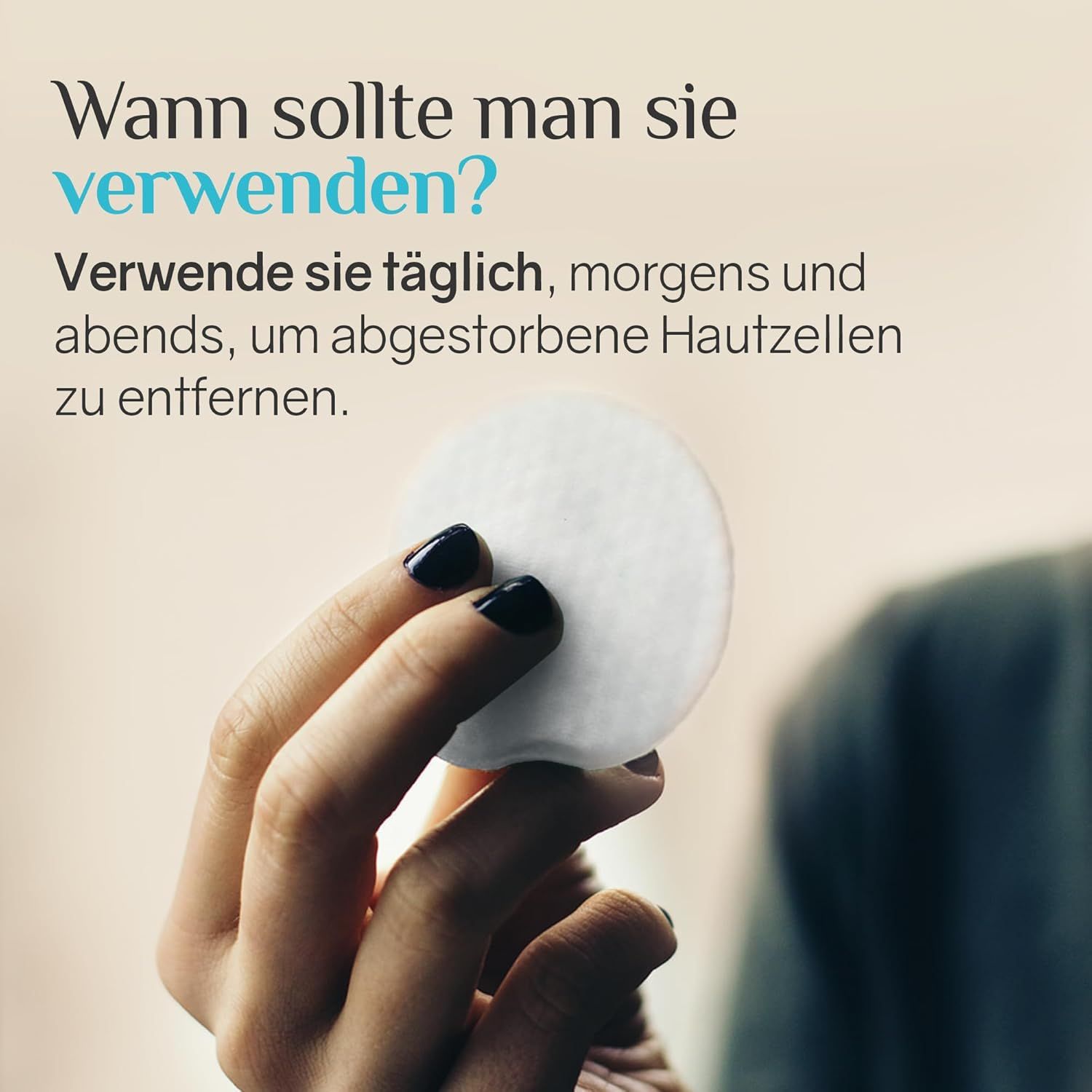 Mano che tiene un pad. Testo: "Quando usarli?" e "Usali quotidianamente, mattina e sera...".