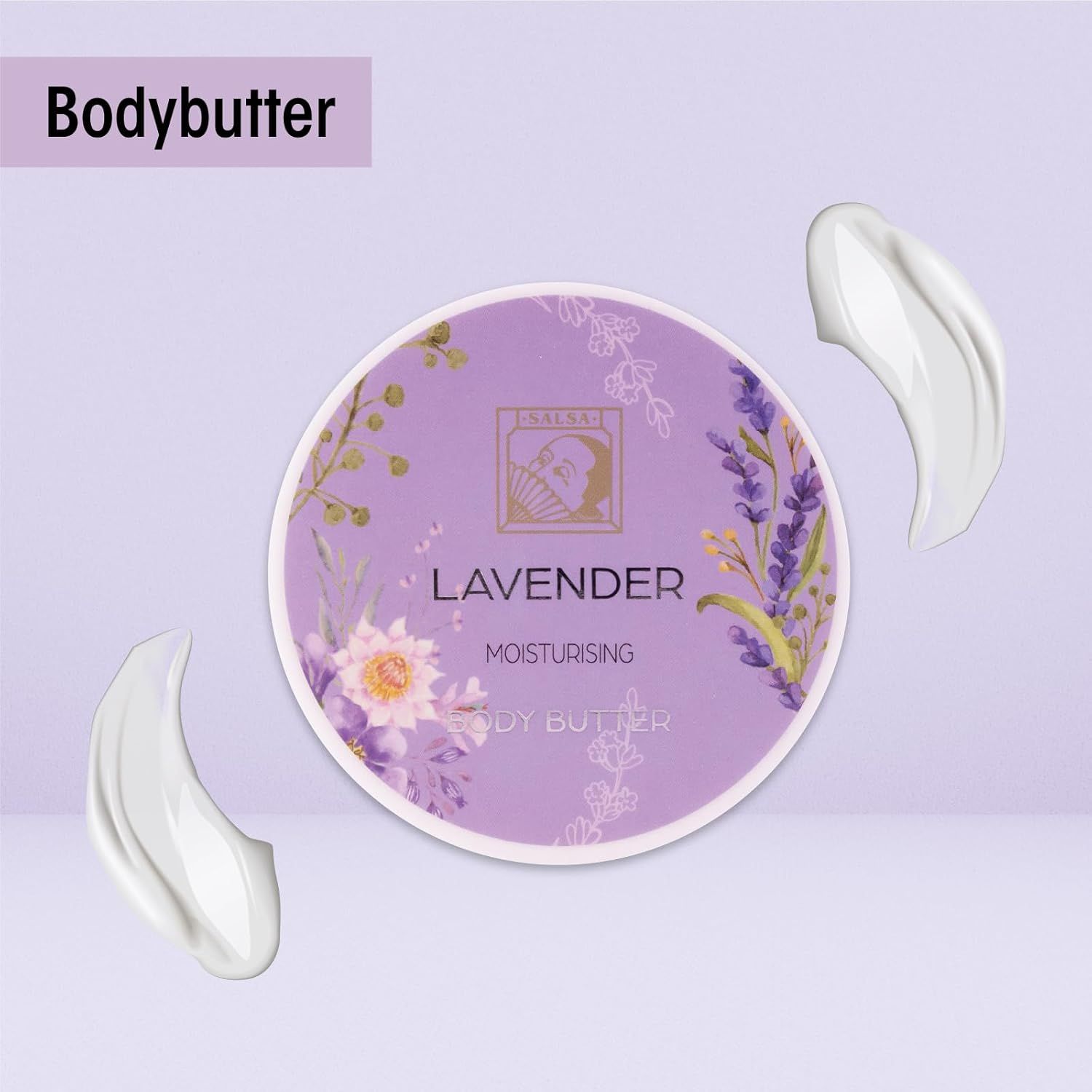 Barattolo rotondo di burro corpo con design lavanda. Due strisce di crema accanto.