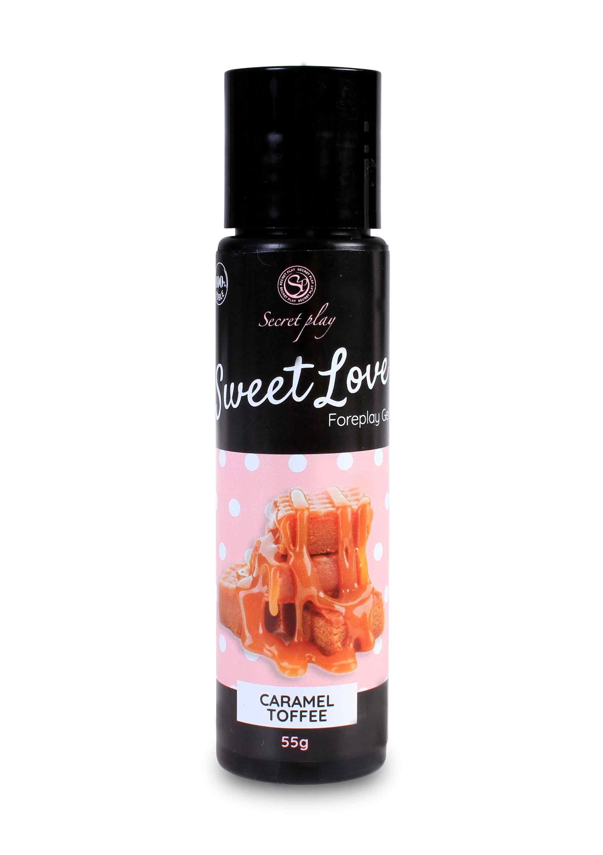 Flacone nero con etichetta. Scritta: Sweet Love Foreplay Gel. Illustrazione di caramello mou. 55g.