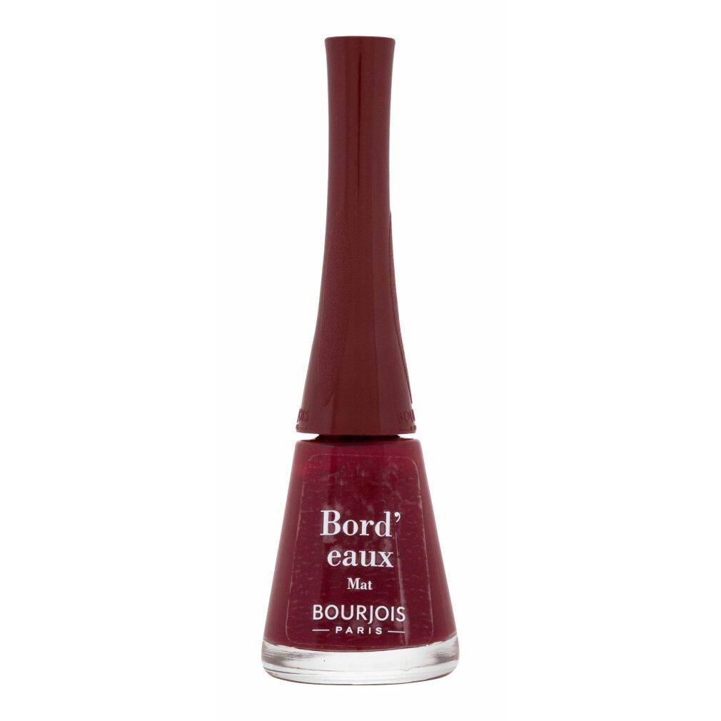 Flacone di smalto bordeaux. Scritta: Bord'eaux, Mat, Bourjois Paris.