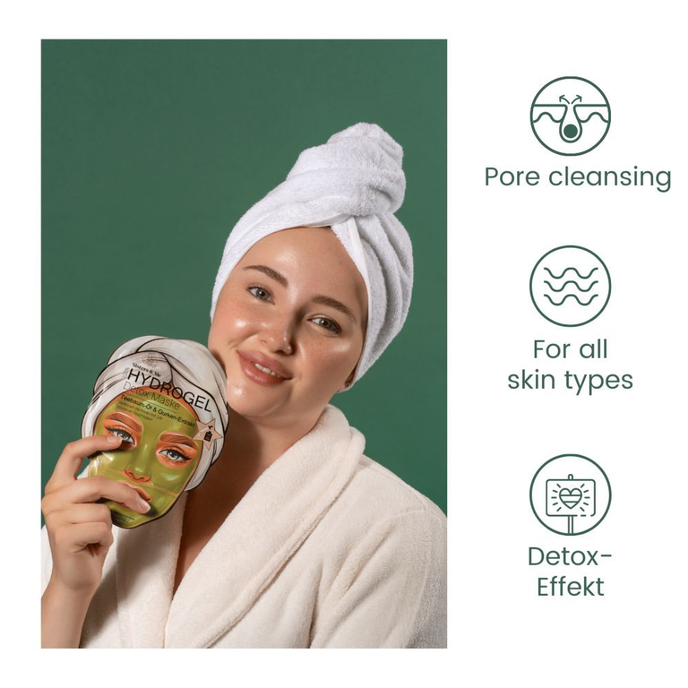 Donna tiene in mano la maschera Hydrogel Detox. Stampa: Hydrogel Detox Maske, Sisters & Me, olio di tea tree e estratto di cetriolo. Testo: Pore cleansing, For all skin types, Detox-Effekt.