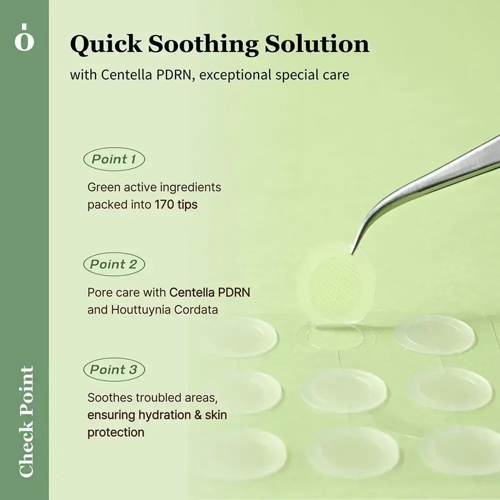 Primo piano dei cerotti, pinzetta che afferra un cerotto. Testo: Quick Soothing Solution, Centella PDRN, 170 punte.