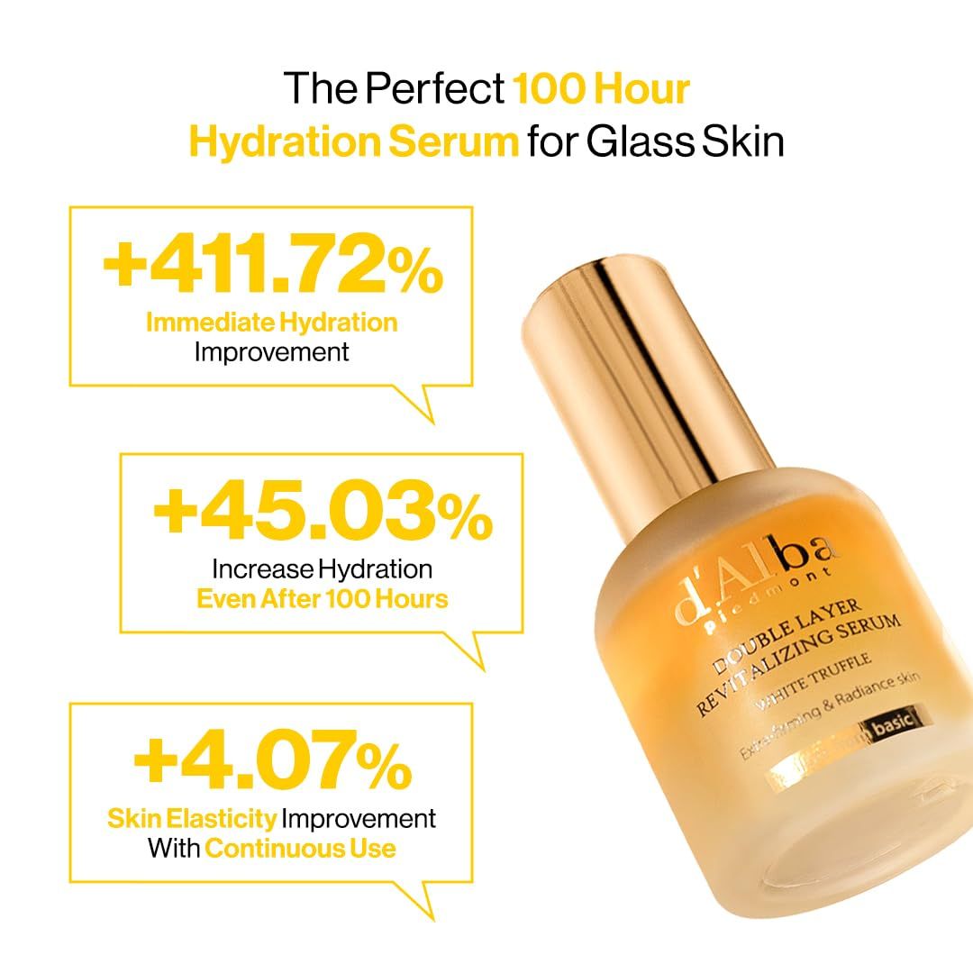 Flacone di siero con tappo dorato. Scritta: d'Alba, Double Layer Revitalizing Serum. Testo: Miglioramento dell'idratazione e dell'elasticità.