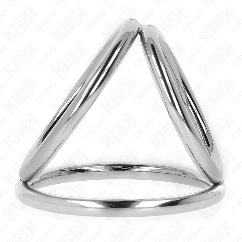Anello per il pene triplo in metallo cromato. Tre anelli formano un triangolo. Vista frontale.