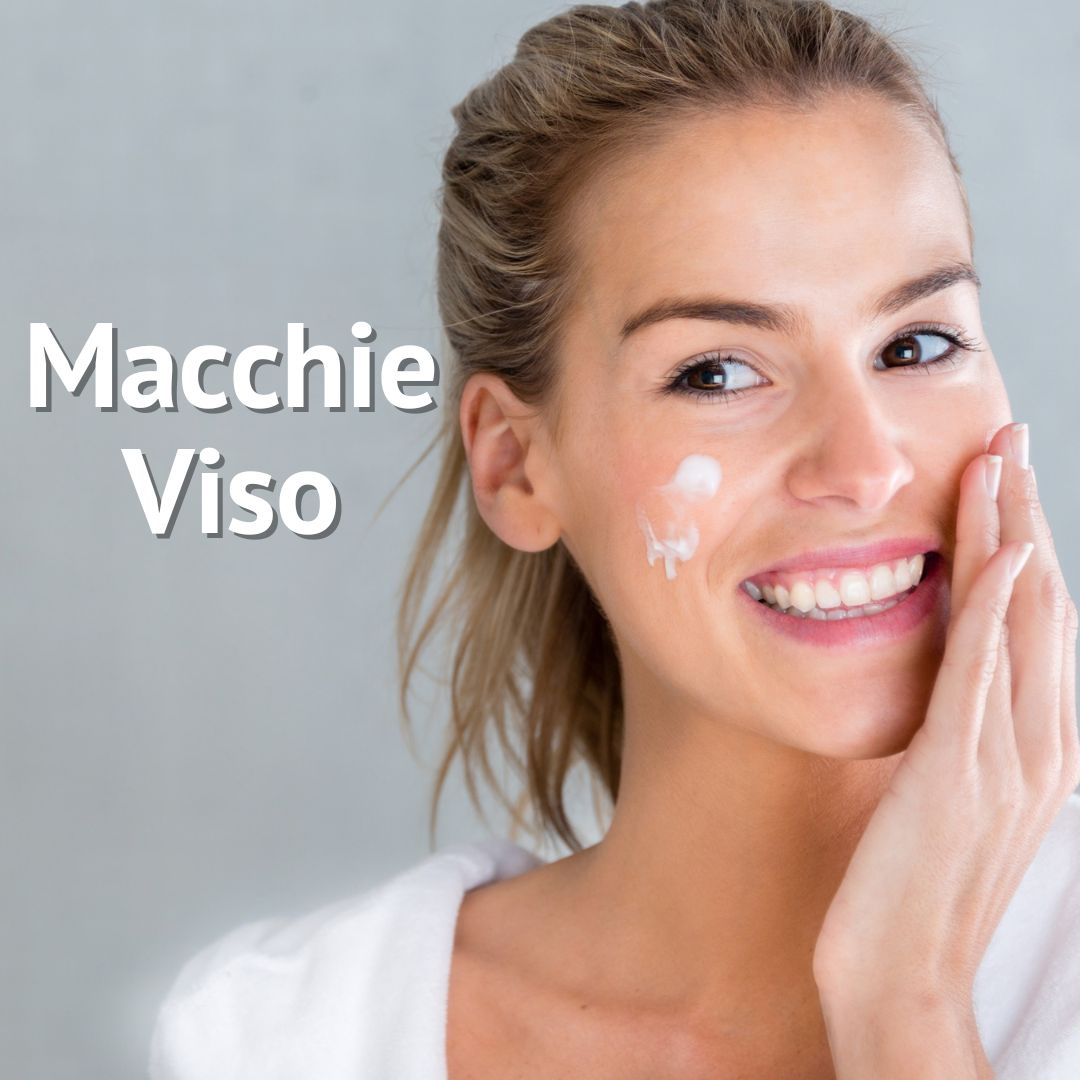 Donna che applica crema sul viso. Testo: Macchie, Viso.