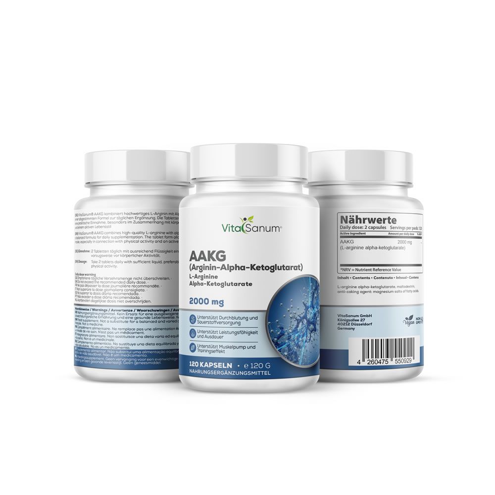 Tre barattoli di capsule VitaSanum AAKG. Il barattolo anteriore mostra 120 capsule, 2000 mg L-Arginina-Alfa-Chetoglutarato.