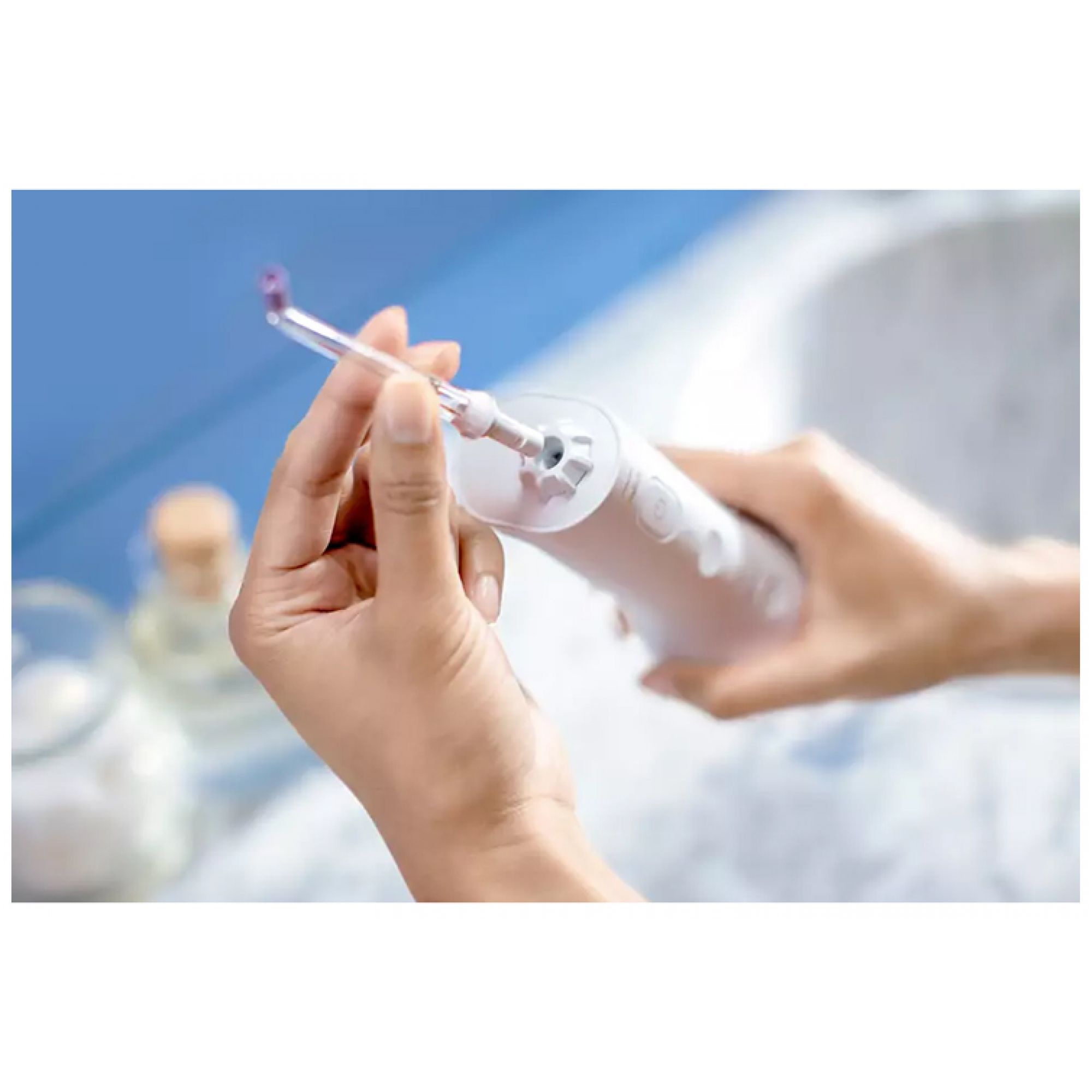Inserimento di un ugello sull'idropulsore.