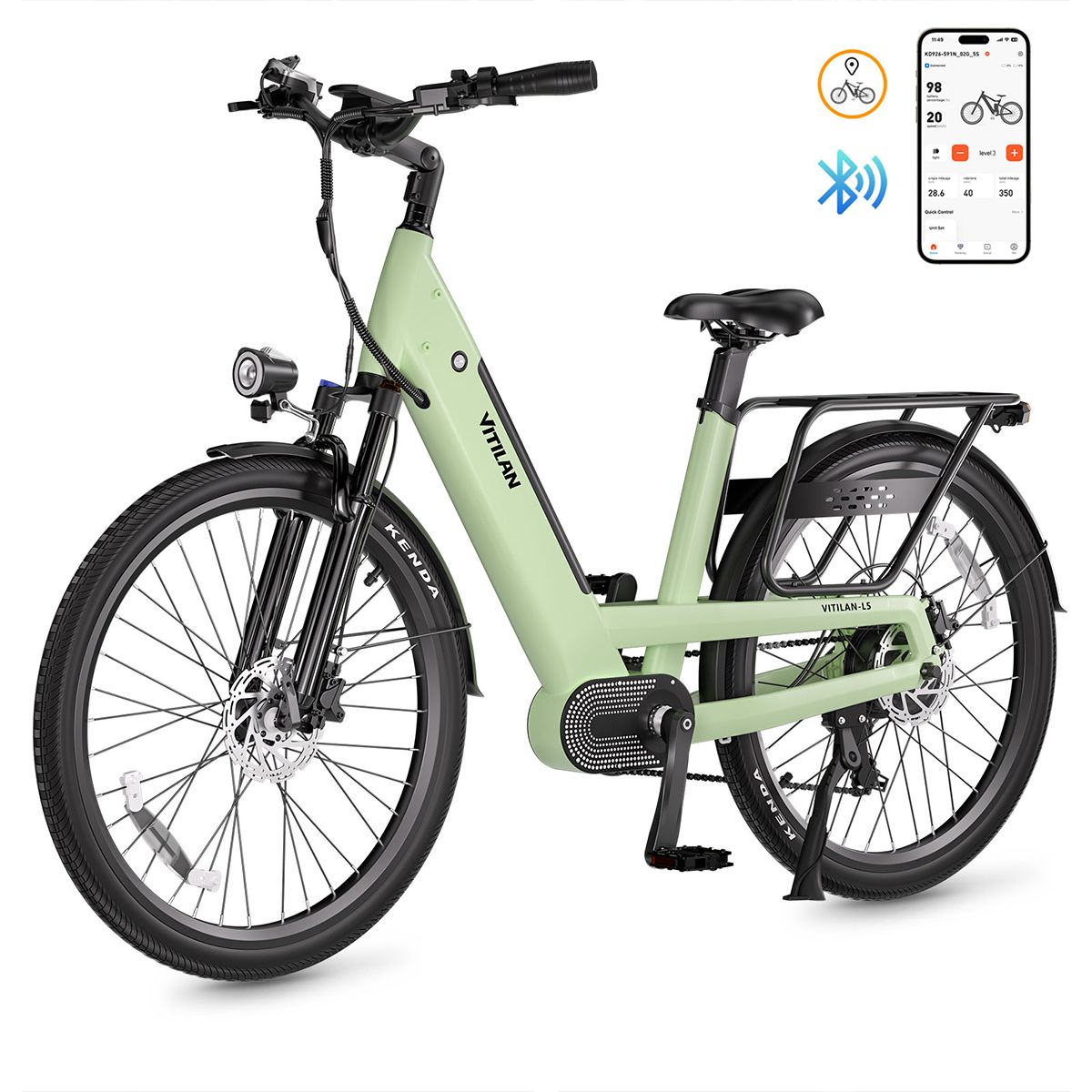 Bicicletta elettrica Vitilan L5 verde chiaro. Pneumatici neri, portapacchi, faro e display app per smartphone con icona Bluetooth.