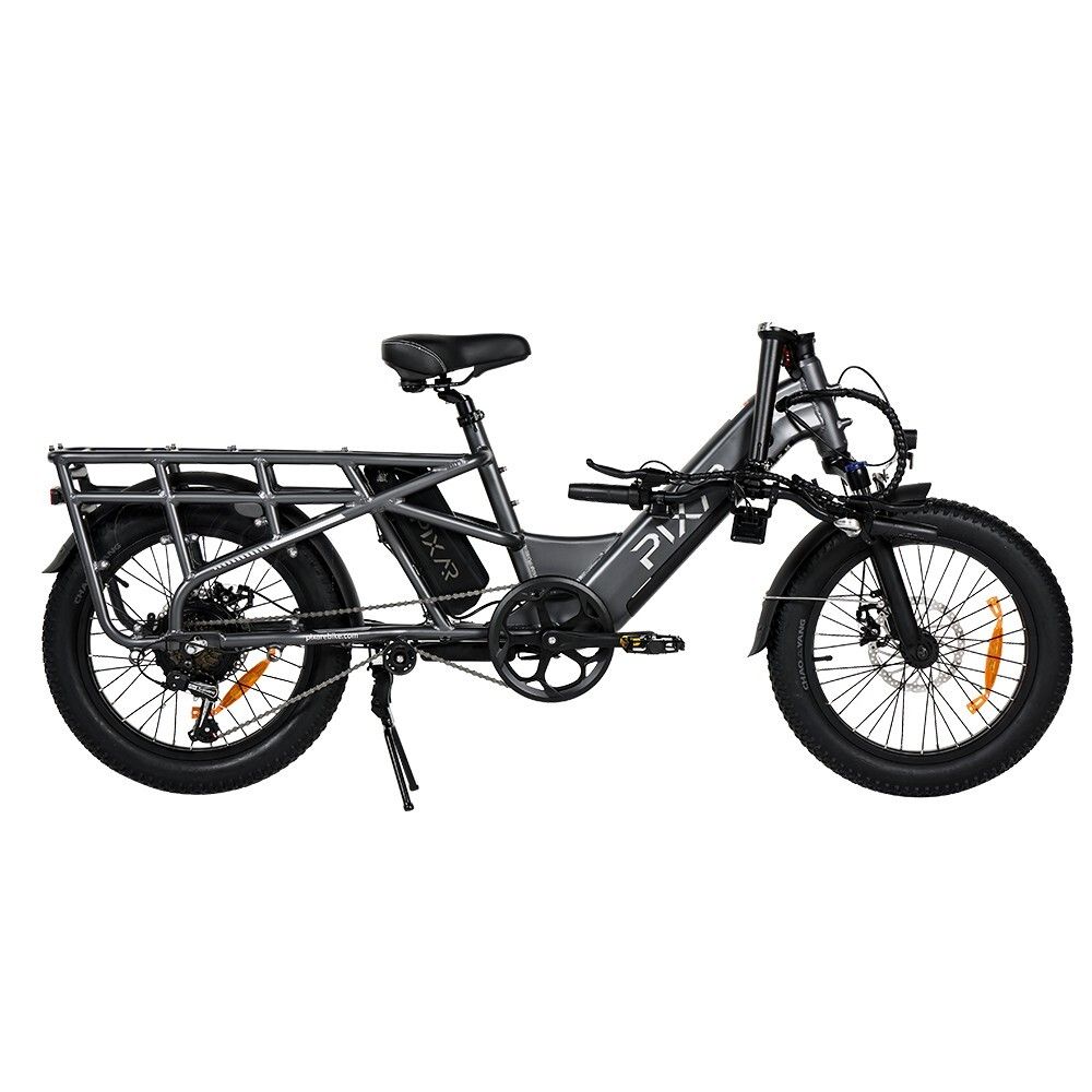 E-bike PIXAR Plus7 grigia con portapacchi, pneumatici larghi e parafanghi. Vista laterale, batteria e motore visibili.