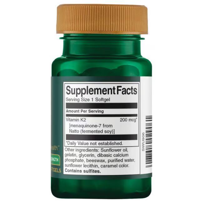 Retro di un flacone verde con tappo marrone. Etichetta con informazioni nutrizionali: Vitamina K2, 200 mcg. Contiene 1 softgel.
