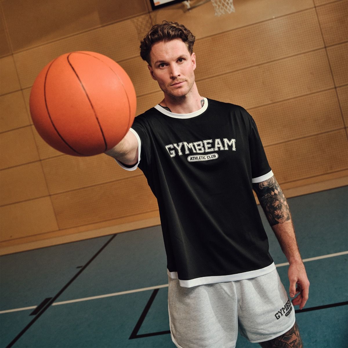 GymBeam Pantaloncini sportivi uomo oversize con tasche Varsity grigio