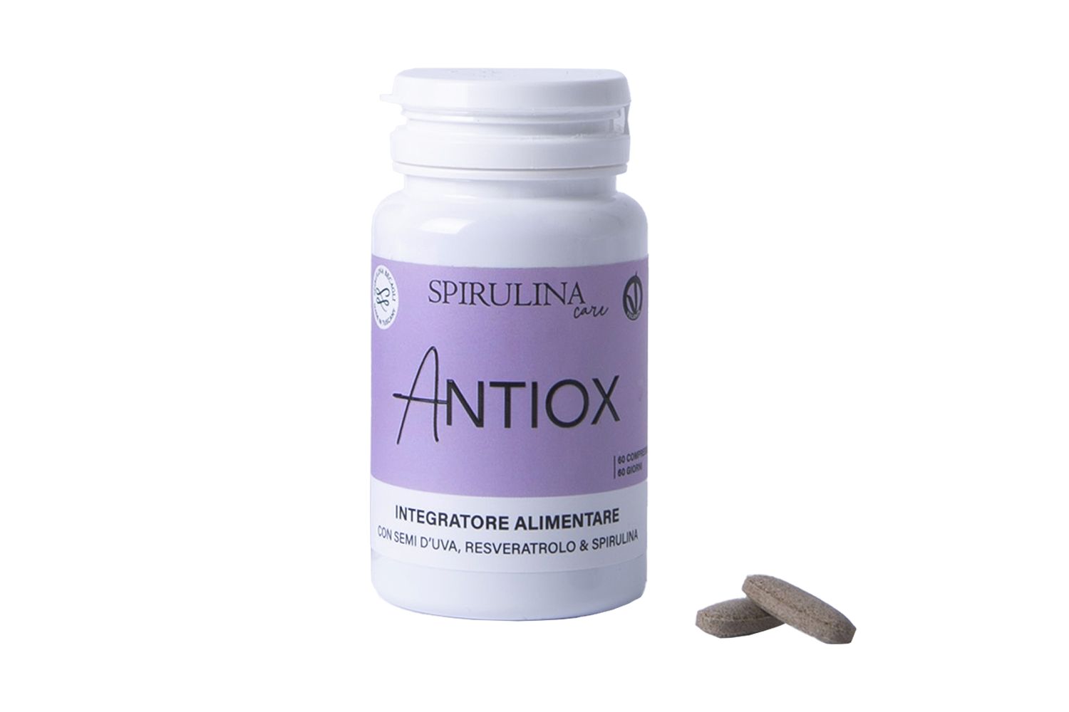 Flacone bianco con tappo bianco. Scritta 'Antiox'. Due compresse accanto. Testo: 'Integratore alimentare'.