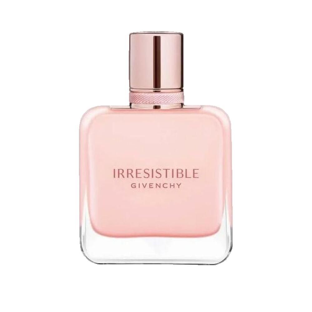 Flacone di profumo rosa. Forma quadrata con angoli arrotondati. Tappo color oro rosa. Scritta "IRRESISTIBLE GIVENCHY".