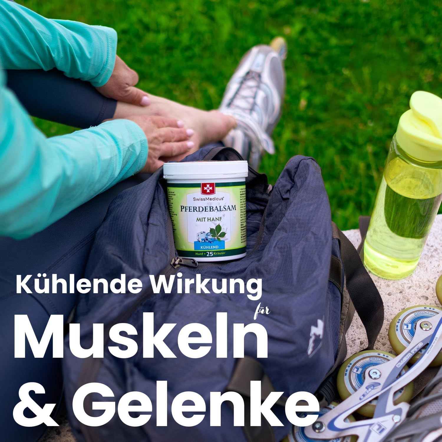 Persona che si massaggia la gamba. Accanto: SwissMedicus Pferdebalsam mit Hanf. Testo: Effetto rinfrescante per muscoli e articolazioni.
