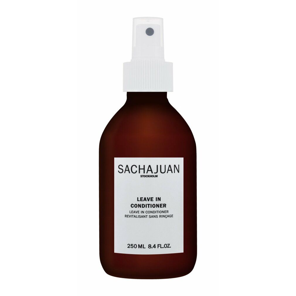 Flacone marrone con erogatore bianco. Etichetta bianca con "SACHAJUAN" e "LEAVE IN CONDITIONER".