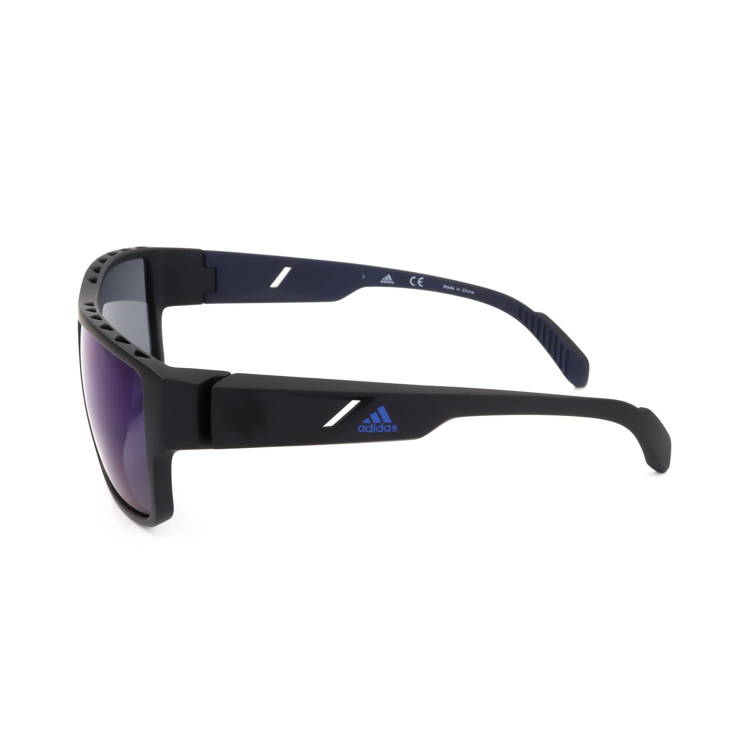 Occhiali da sole sportivi Adidas neri con accenti blu e lenti a specchio.