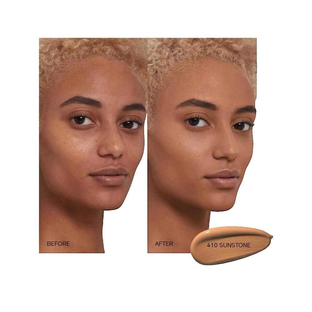 Confronto prima-dopo. Viso di una donna con e senza trucco. Campione di trucco con la scritta 410 Sunstone.