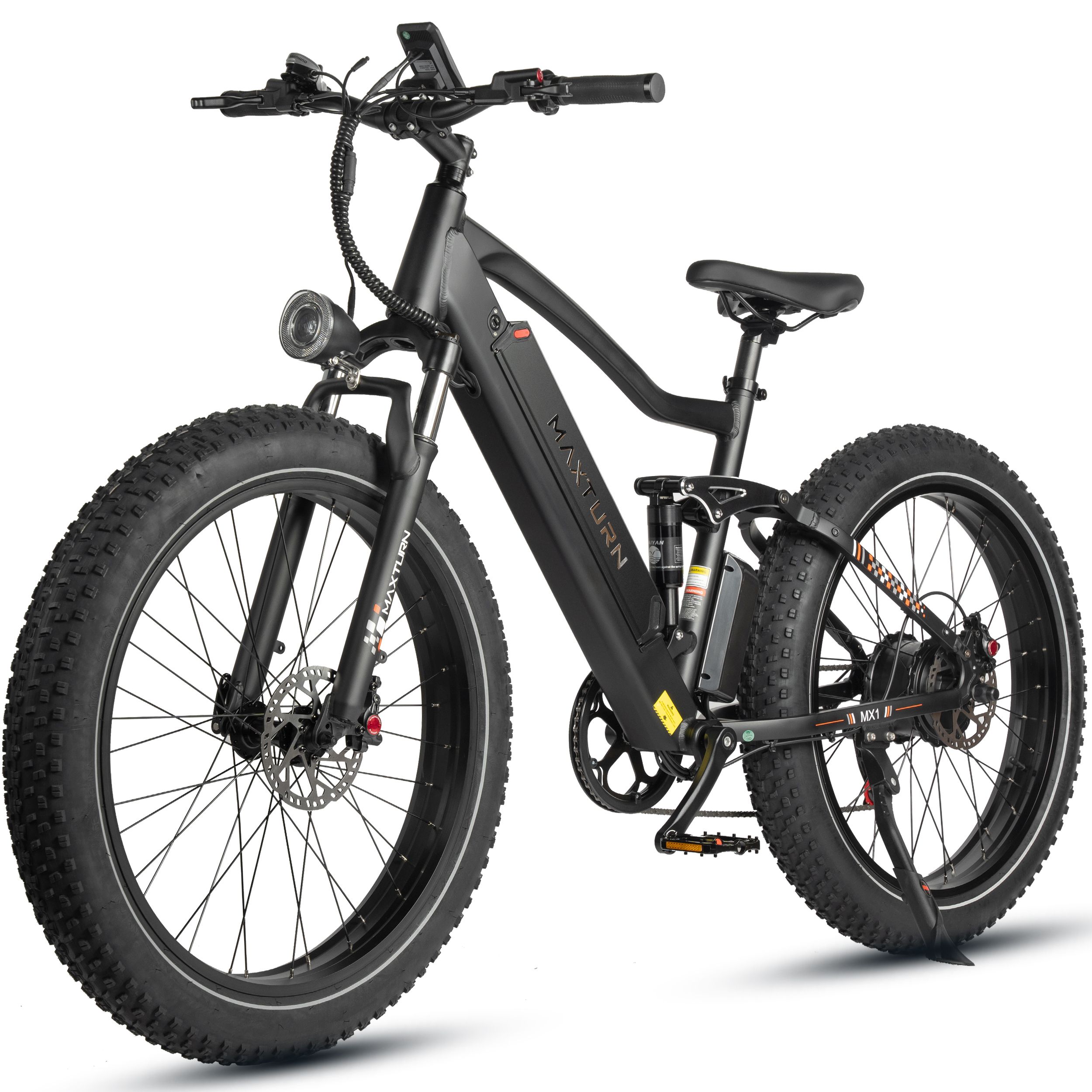 Bicicletta elettrica nera con pneumatici larghi. Logo MAXTURN visibile, faro, sospensioni, display.
