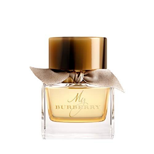 Flacone di profumo quadrato con tappo e fiocco dorati. "My Burberry" è scritto sul flacone.