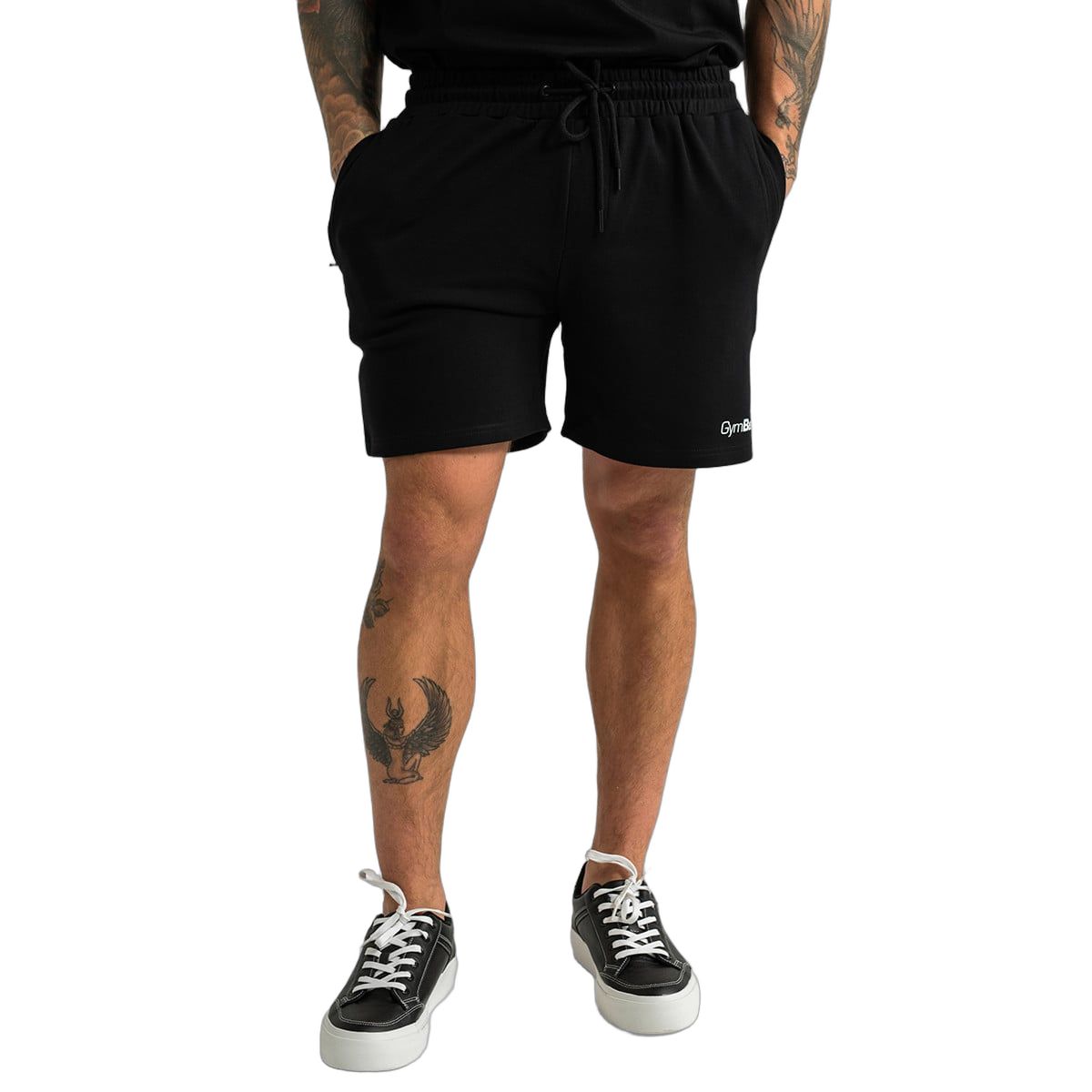 Pantaloncini neri GymBeam da uomo con coulisse e tasche, vista laterale.