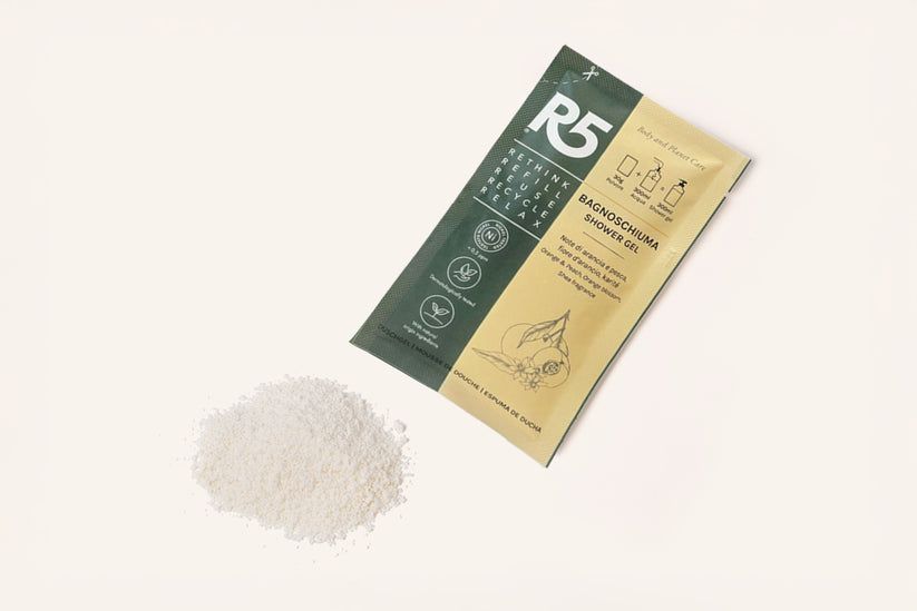 R5 Ricarica Bagnoschiuma Riattivabile, Fragranza Arancia e Pesca, Made in Italy