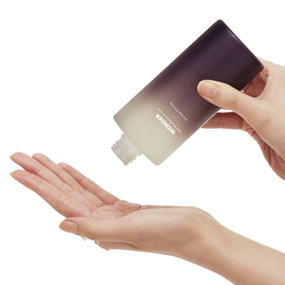 Haruharu Wonder Toner al Riso Nero e Acido Ialuronico