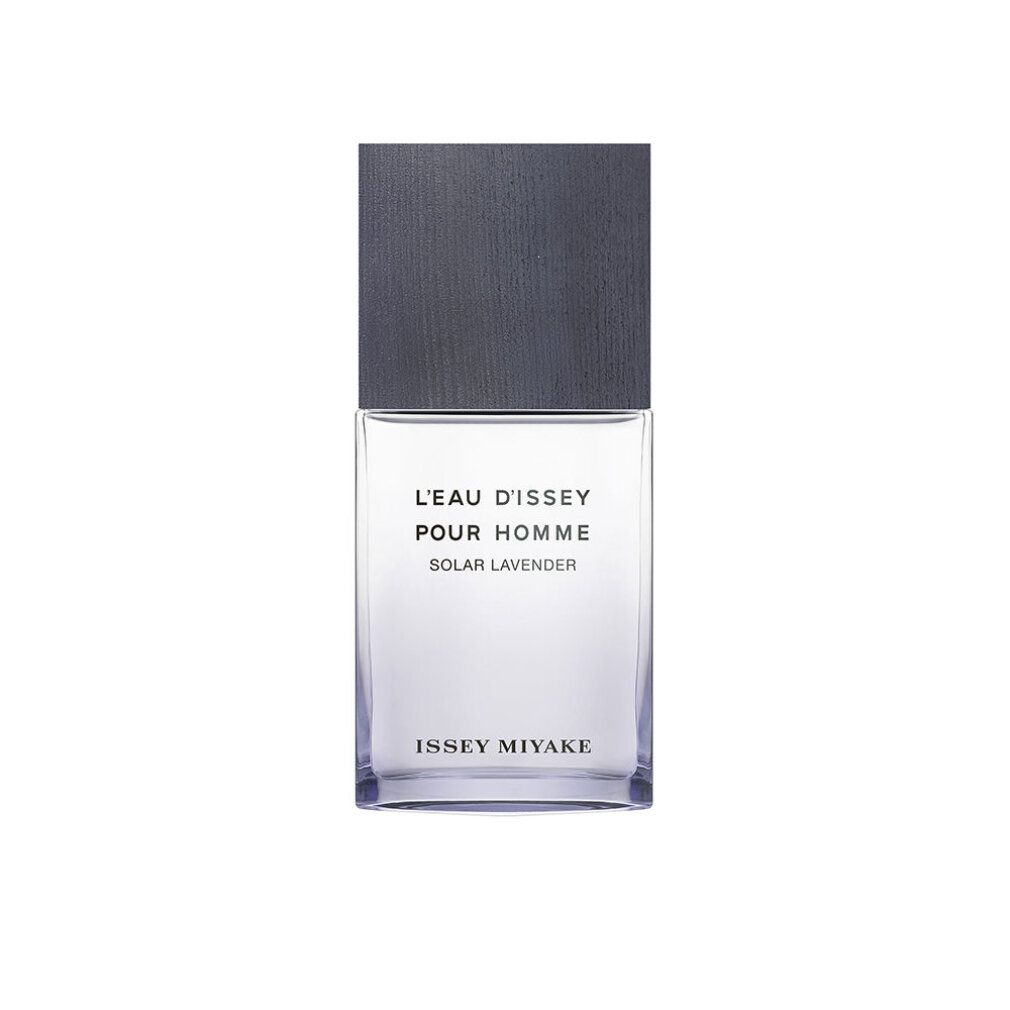Flacone rettangolare con tappo grigio. Scritta: L'EAU D'ISSEY POUR HOMME Solar Lavender. Marchio: Issey Miyake.