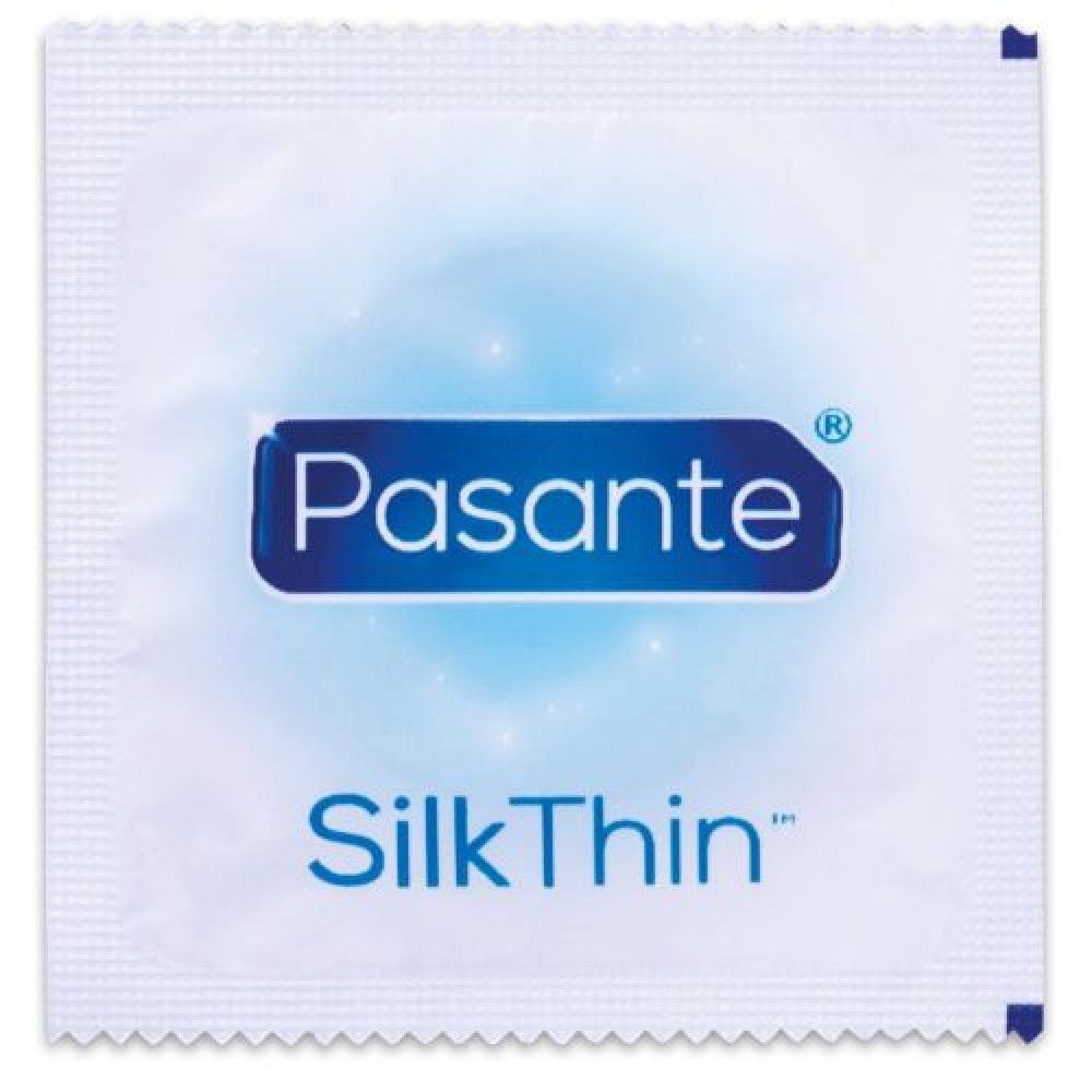 Confezione singola di preservativo Pasante SilkThin. Scritta: Pasante SilkThin. Forma quadrata, sfondo bianco.