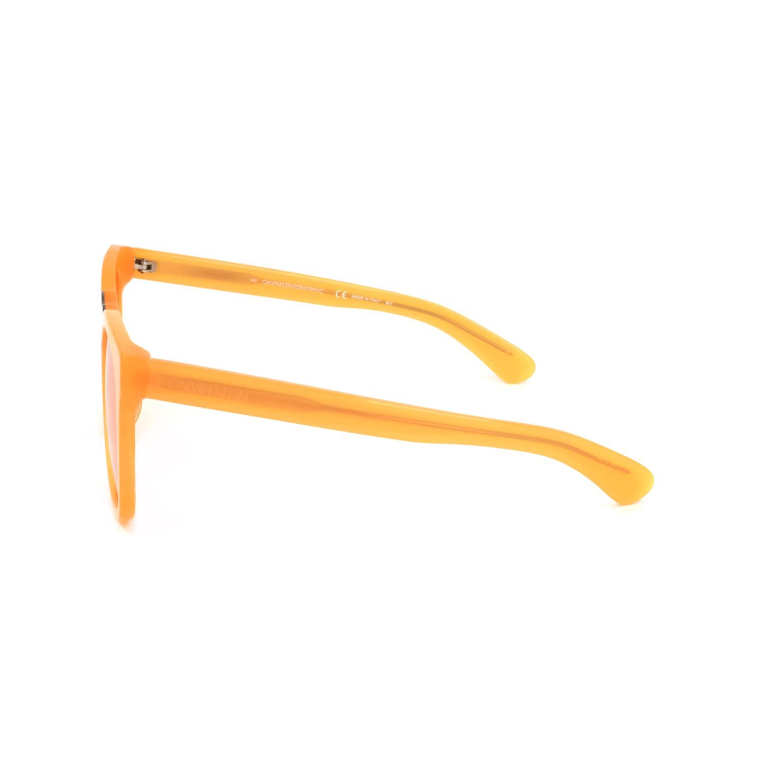 Vista laterale di occhiali da sole unisex arancioni con montatura rettangolare e lenti colorate.