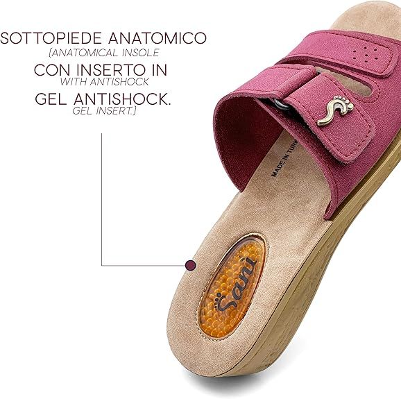 Sandalo rosso con doppi cinturini in velcro. Marchio Sani. Testo: 'SOTTOPEDE ANATOMICO', 'GEL ANTISHOCK'.