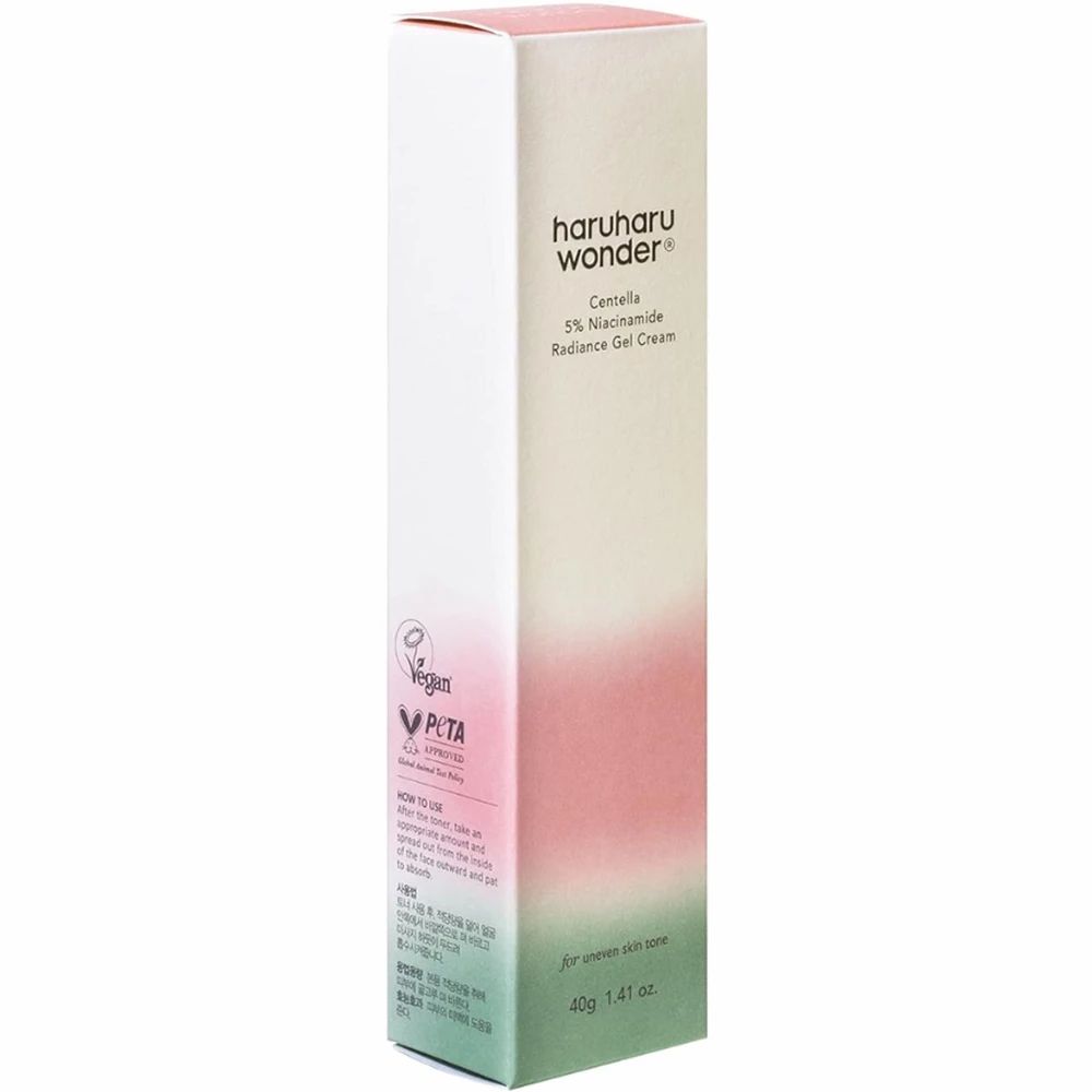 Confezione del prodotto, scatola rettangolare con nome del prodotto e loghi. Sigilli Vegan e PETA.