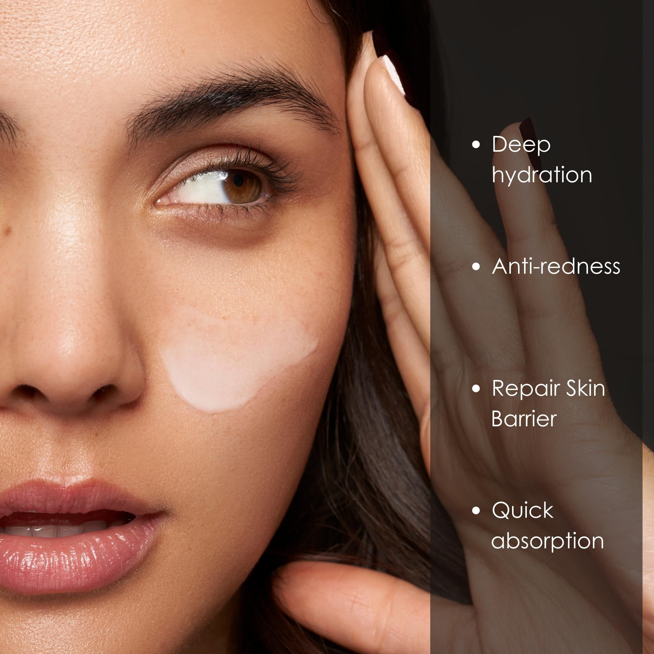 Viso di donna con gel. Testo: Deep hydration, Anti-redness, Repair Skin Barrier, Quick absorption.