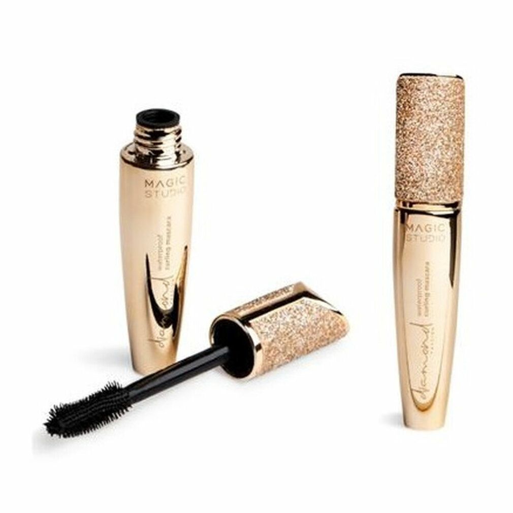 Tubo mascara dorato con tappo glitterato e spazzola nera. Scritta: Magic Studio, Diamond Edition, Waterproof Curling Mascara.