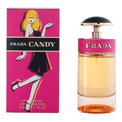Flacone di profumo e confezione. Confezione rosa con donna. Flacone con fascia rosa e tappo nero. Scritta: Prada Candy.