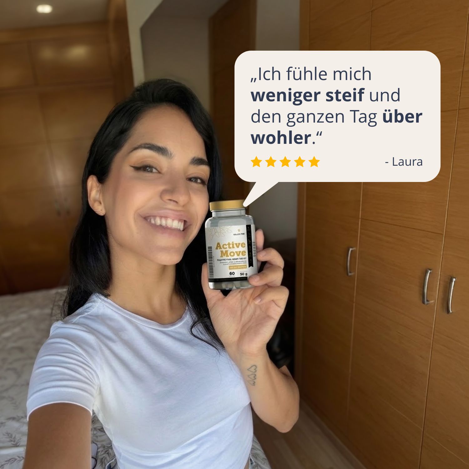 Donna che tiene una bottiglia di Golden Tree Active Move. Citazione: 'Mi sento meno rigida e più a mio agio durante la giornata.' - Laura.