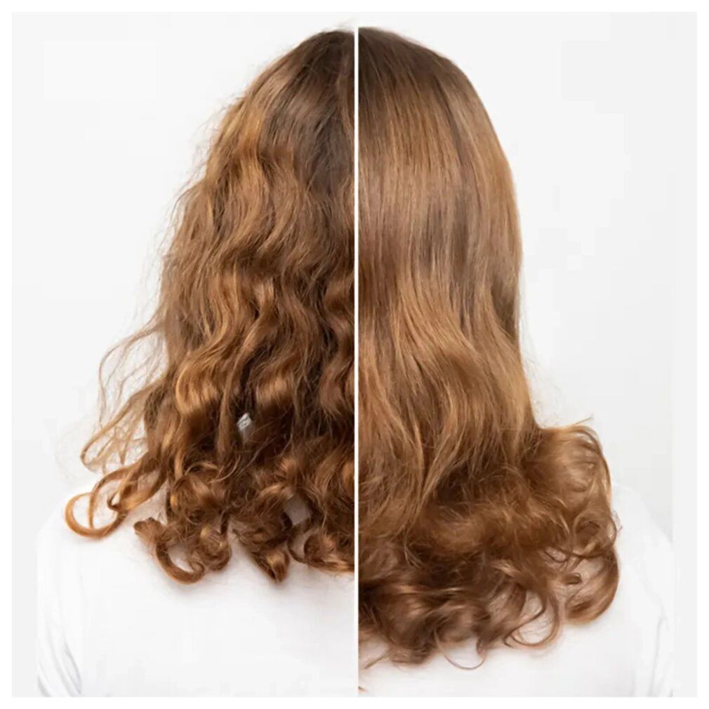 Due viste di capelli ricci. Sinistra: capelli danneggiati. Destra: capelli sani. Entrambi i lati sono marroni.