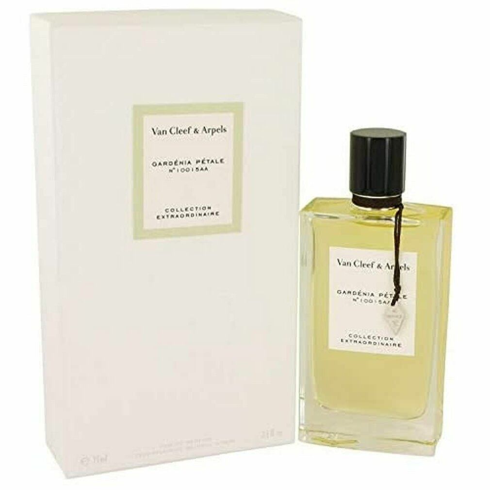 Flacone di profumo e confezione. Flacone rettangolare, trasparente, tappo nero. Confezione bianca. Testo: Van Cleef & Arpels, Gardenia Pétale.