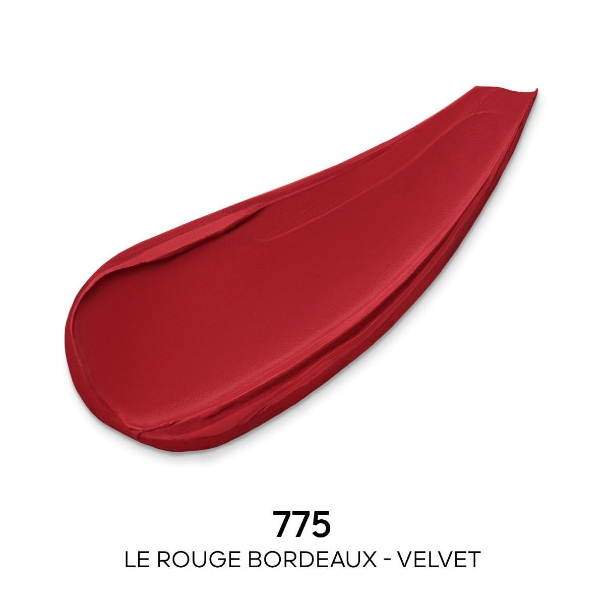Campione di rossetto Rouge Bordeau 775 Velvet. Tonalità su sfondo bianco. Testo: 775 LE ROUGE BORDEAUX - VELVET.