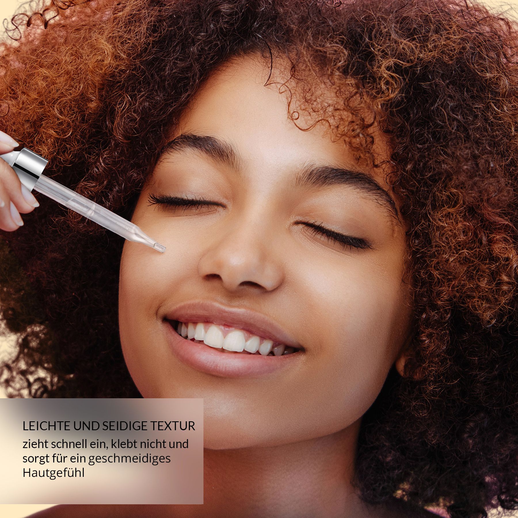 Donna con viso. Applicazione del siero. Testo: Texture leggera e setosa.