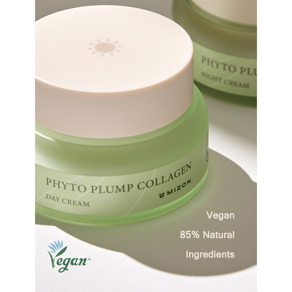Vasetto di crema verde con coperchio beige. Scritta: Phyto Plump Collagen Day Cream. Marchio: Mizon. Vegano, 85% naturale.
